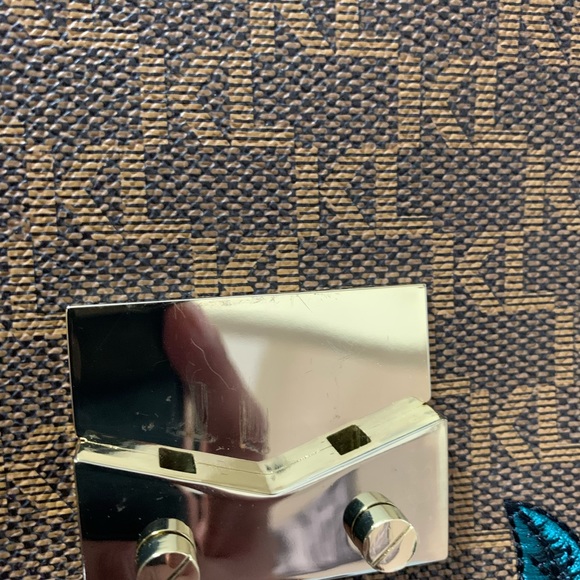 KARL LAGERFELD LEATHER SLING BAG - Picture 7 of 12